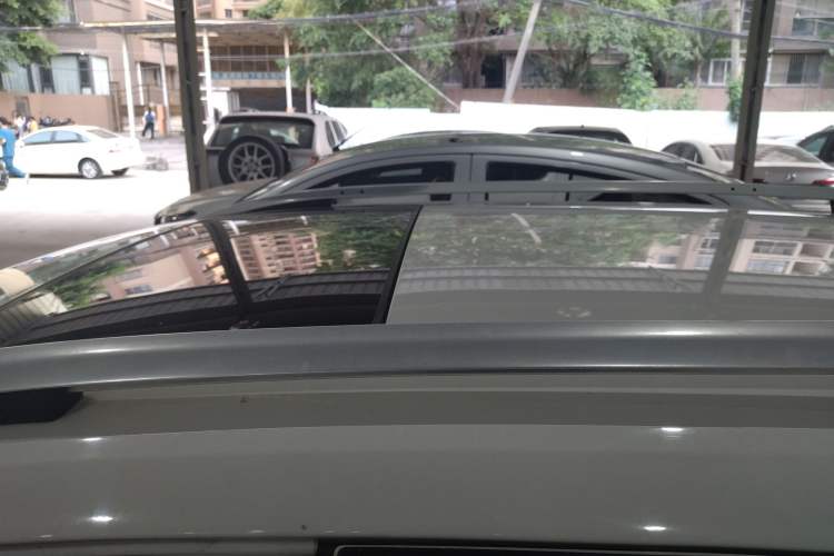 Used Volkswagen Gran Lavida 2017 180TSI DSG Comfort Edition Roof