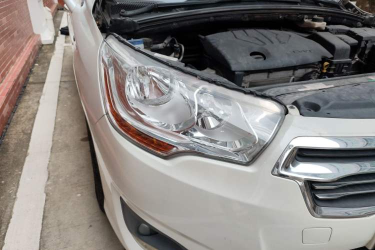 Used Citroen C4L 2015 1.8L Automatic Leading Edition Right Front Headlight
