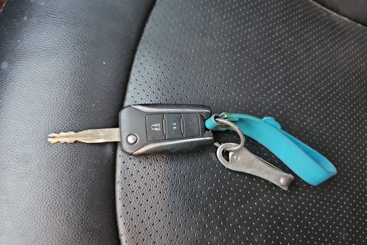 Used Venucia T70 2015 2.0L Manual RuiQu Version
