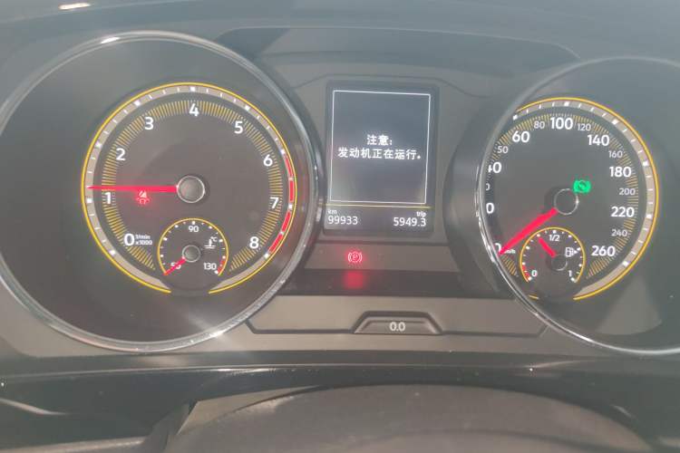 Used Volkswagen Tiguan L 2020 330TSI Automatic Two-Wheel Drive Smart Luxury Edition China VI Standard Odometer Close Up