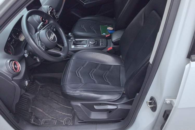 Used Audi Q2L 2018 35 TFSI Launch Exclusive Edition China V Left Front Seat