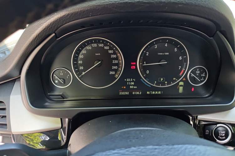 Used BMW X5  Odometer Close Up