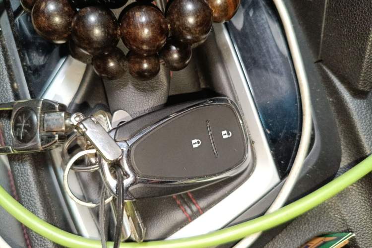 Used Chevrolet Orlando 2018 Redline 530T Automatic Zhaoxiang Edition (5+2 Seating) – China V Standard
