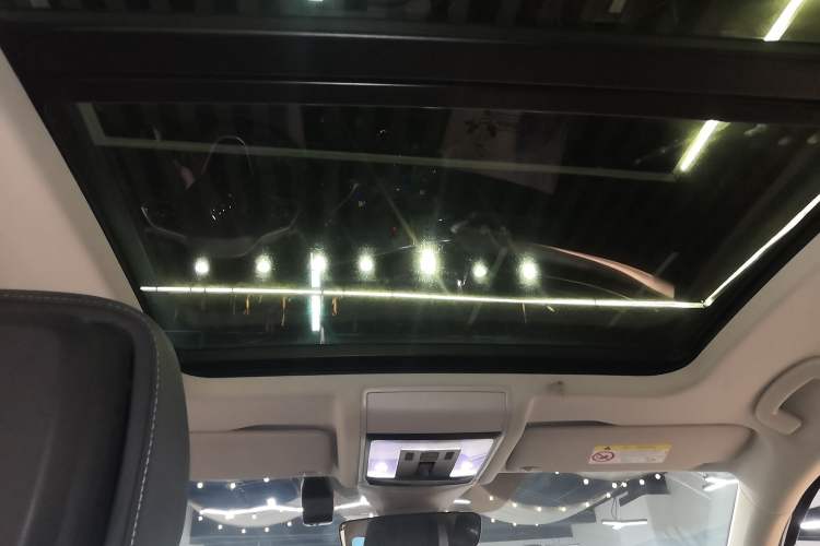 Used Volkswagen Passat 2023 Facelift 330TSI Luxury Edition
