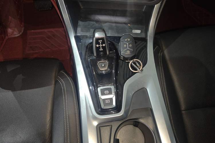 Used Lynk & Co 01 2019 2.0T Two-Wheel-Drive Pro Version China VI Standard
