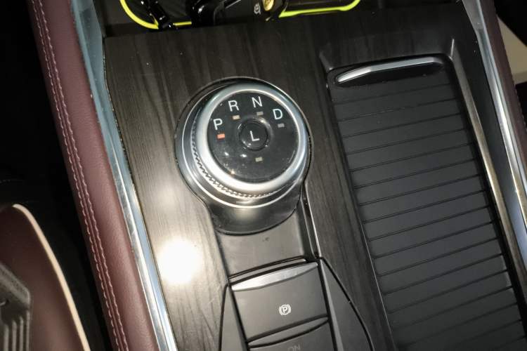 Used Ford Explorer 2023 EcoBoost 285 Four-Wheel Drive Titanium Edition 7-Seater
