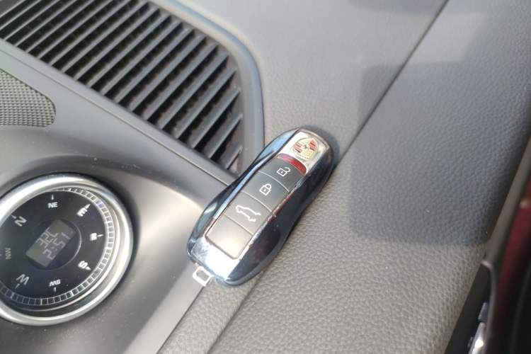 Used Porsche Macan 2018 Macan 2.0T Vehicle Key