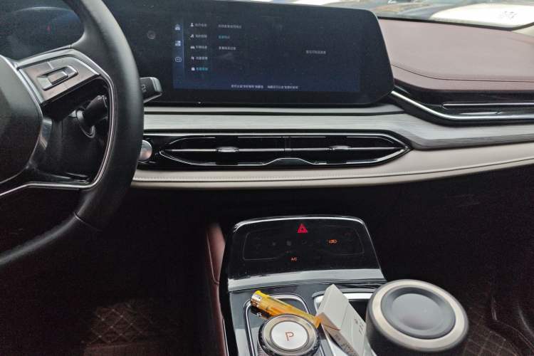 Used SOL QX 2021 300T DCT Deluxe Smart Connectivity Version
