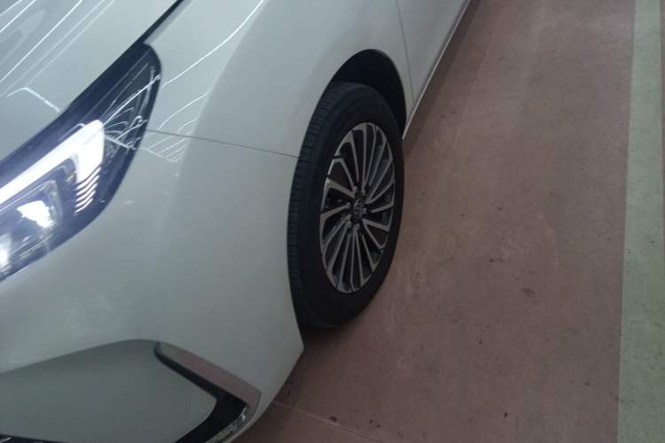 Used Buick GL8 New Energy 2025 Lu Shang Luxury Edition 7-Seater