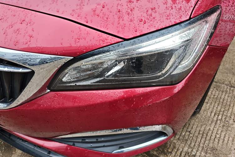 Used Buick Verano 2019 Sedan 20T Dual-Clutch Leading Model
