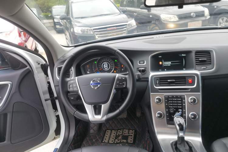 Used Volvo S60 2017 S60L T3 Smart Upgrade Edition Steering Wheel