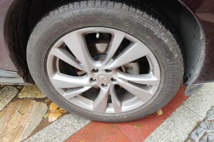 Used Infiniti QX60 2014 2.5 S/C Hybrid All-Wheel-Drive Versatile Edition