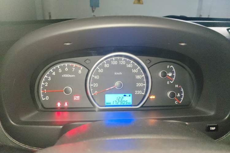 Used Hyundai Celesta 2011 1.6L Manual Luxury Model Instrument Cluster