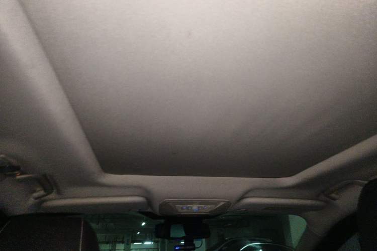 Used Ford Kuga 2015 2.0L GTDi Four-Wheel Drive Prestige Model Headliner