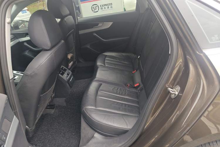 Used Audi A4L 2019 40 TFSI Fashion Edition China VI Emission Standard