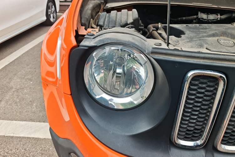 Used Jeep Renegade 2017 180T Automatic High-Energy Version Right Front Headlight