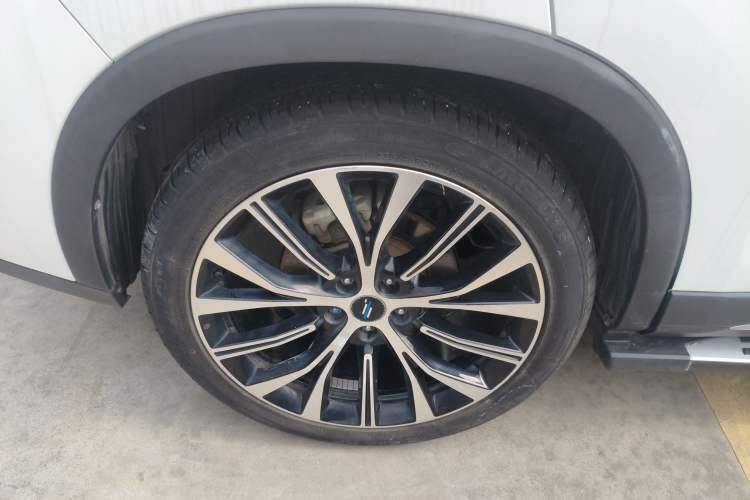 Used CHANGAN OSHAN X7 2020 1.5T Automatic Flagship Edition Right Rear Wheel Hub
