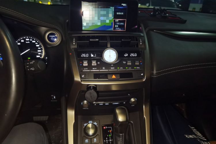 Used Lexus NX 2020 300h Front-Drive FENGSHANG Version China VI Standard Audio And AC Panel