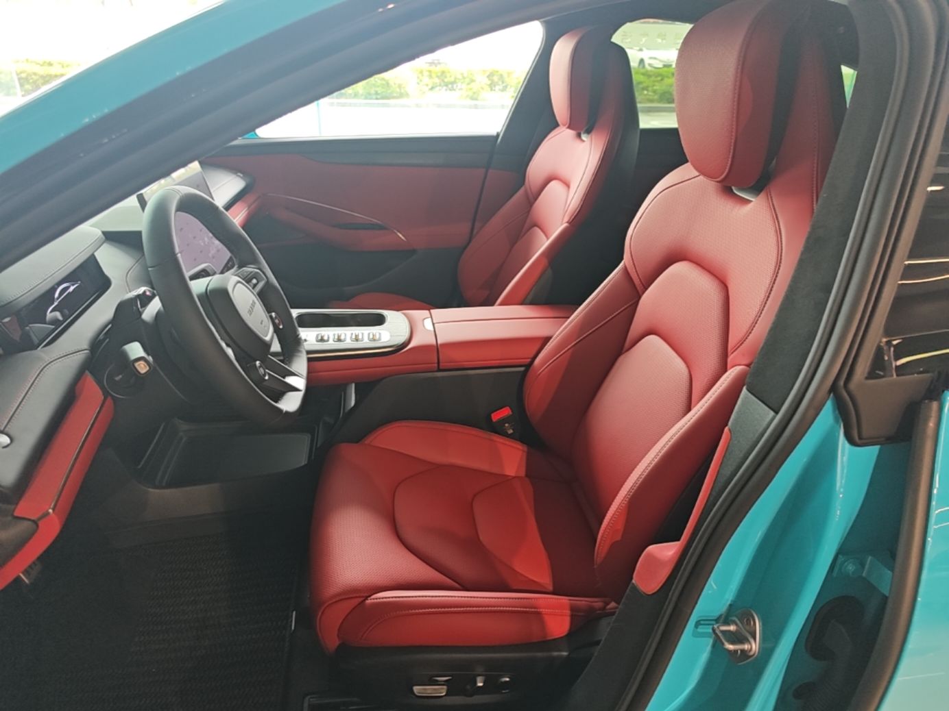 Xiaomi Auto SU7 2024 Four-Wheel Drive Ultra-Long Range Advanced Intelligent Driving Max Edition — снимка 17