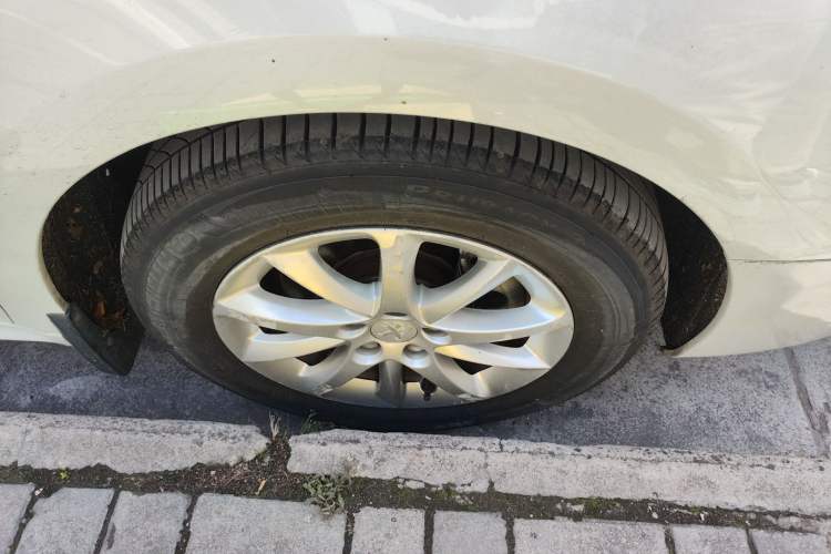 Used Peugeot 508 2013 2.0L 2nd Anniversary Edition with Automatic Sunroof – Classic Version
