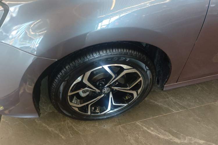 Used MG 5 2023 180 DVVT CVT Fashion Edition
