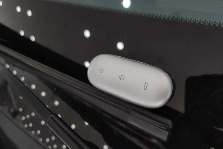 Used Li Auto L8 2023 Pro Model
