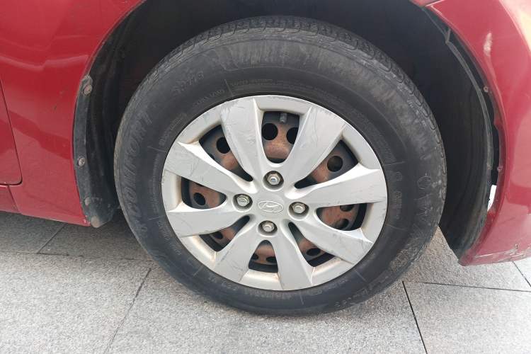 Used Hyundai Verna (older generation) 2010 Sedan 1.4L Manual Comfort GS
