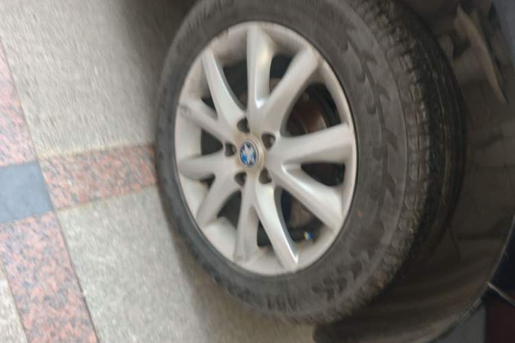 Used Venucia T70 2016 2.0L CVT Enjoy Edition
