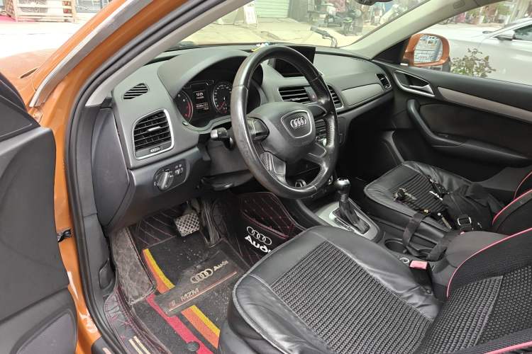 Used Audi Q3 2013 35 TFSI Ambition Edition Driver Seat