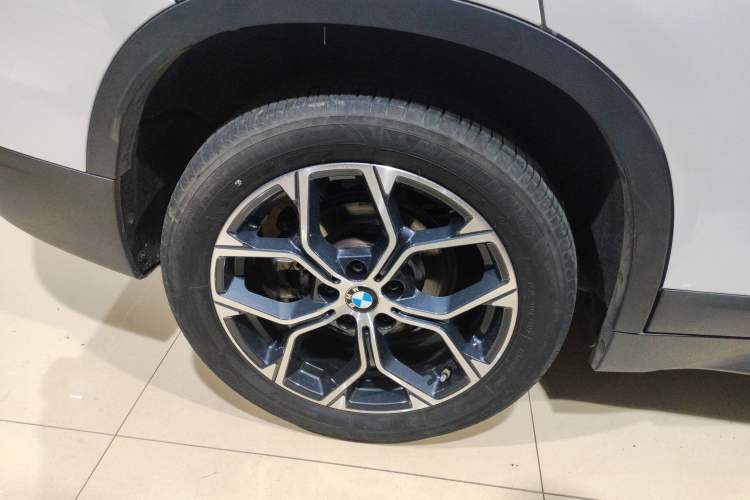 Used BMW X1 2022 sDrive25Li Leading Model Right Rear Wheel Hub