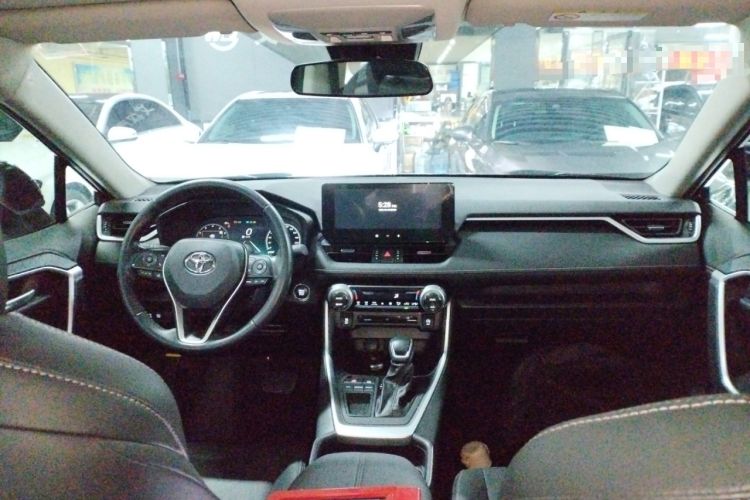 Used Toyota Wildlander 2023 2.0L CVT Two-Wheel Drive Luxury PLUS Edition Center Console