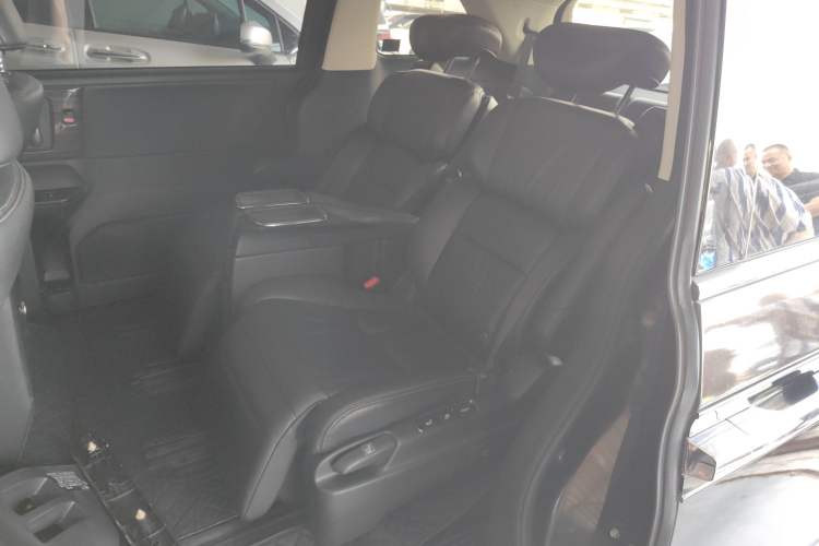 Used Honda Elysion 2016 2.4L Supreme Edition Left Rear Seat