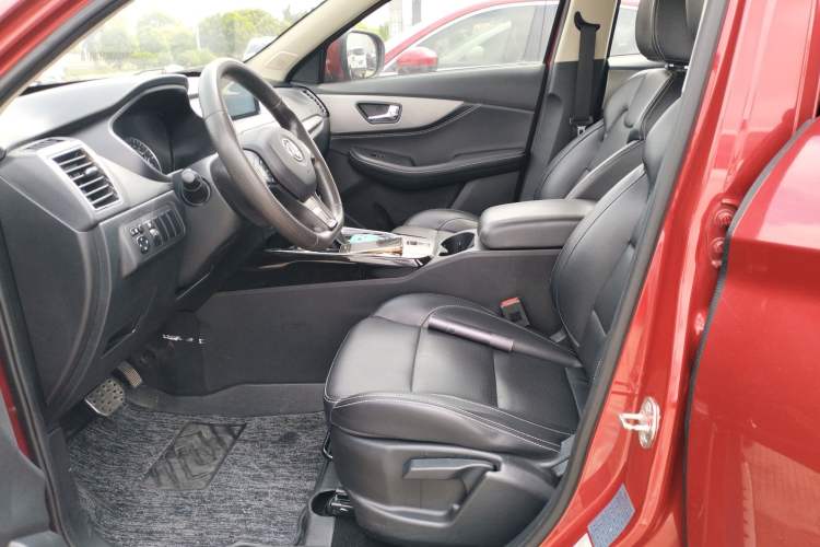 Used Dongfeng Fengon S560 2018 1.8L CVT Elite Model 7 Seats