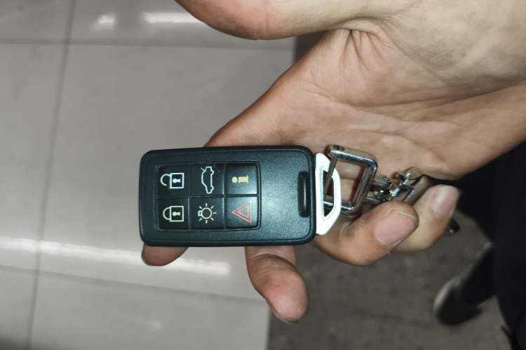 Used Volvo V60 2015 T5 Zhiya Edition
