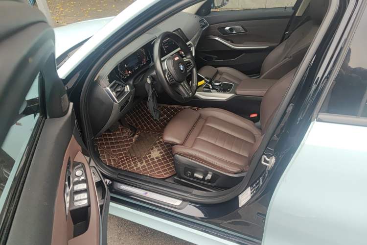 Used BMW 3 Series 2020 330Li xDrive M Sport Night Edition Driver Seat