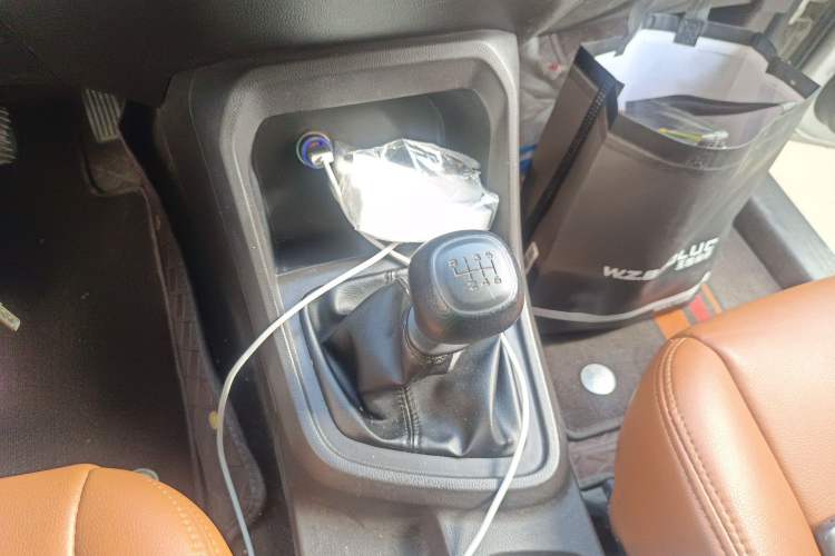 Used Wuling Hongguang V 2019 1.5L Enjoyment Version China VI LAR