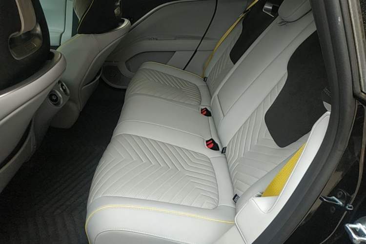 Used Avatr 11 2025 Year Updated Max Extended-Range Version