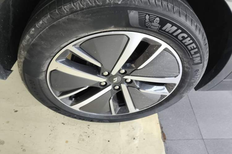 Used Li Auto L7 2024 Pro Model Right Rear Wheel Hub