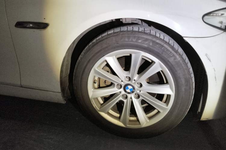 Used BMW 5 Series 2011 523Li Luxury Model