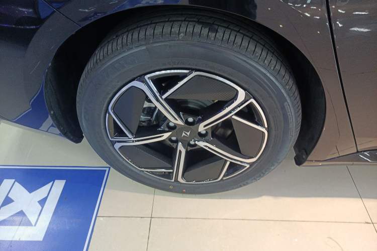 Used Dongfeng eπ eπ007 2025 Model Pure-Electric 550 Executive Edition