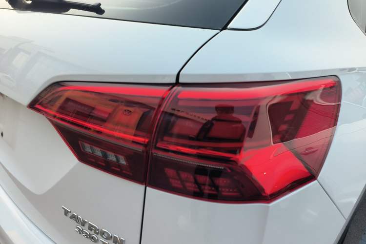 Used Volkswagen Tayron 2019 330TSI Four-Wheel Drive Luxury Version China VI Standard Right Rear Taillight