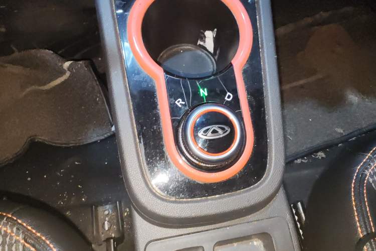 Used Chery QQ Little Ant 2019 4-Seater Smart Edition 35 kWh Gear Lever