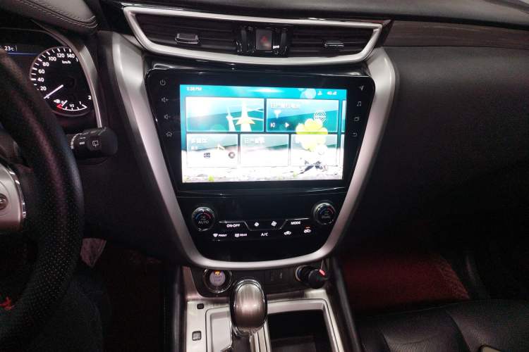 Used Nissan Murano 2019 2.5L XL Two-Wheel Drive Smart Connect Luxury Edition China VI Standard Audio And AC Panel