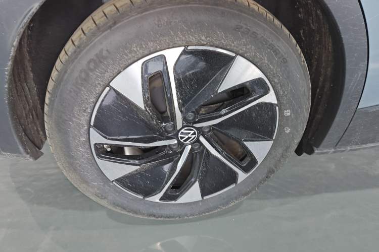 Used Volkswagen ID.4 CROZZ 2025 Pure Edition Right Rear Wheel Hub