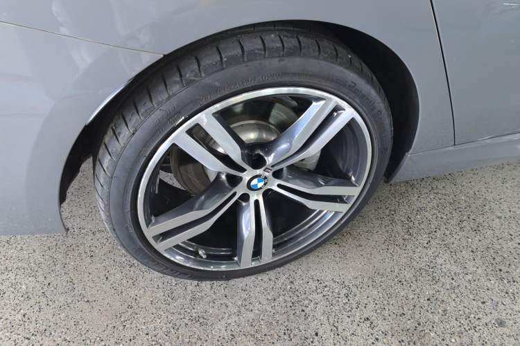 Used BMW 6 Series GT 2021 Restyled 630i M Sport Package Right Rear Wheel Hub