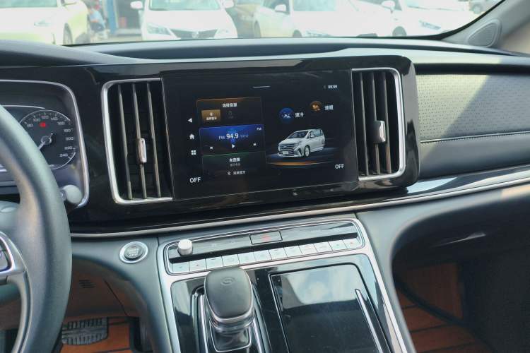 Used GAC Trumpchi M8 2021 Revised Version Lingxiu Series 390T Luxury Edition Audio And AC Panel