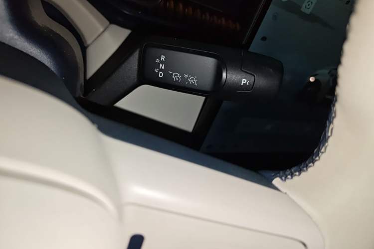 Used Zeekr X 2023 Rear-Drive YOU Edition 4 Seats Gear Lever