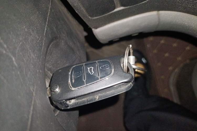 Used FORTHING Lingzhi 2013 M3 1.6L 7-Seater Comfort Model