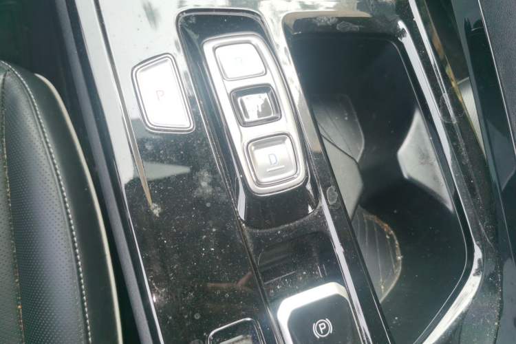 Used Hyundai Custo 2021 270TGDi Prestige LUX Gear Lever