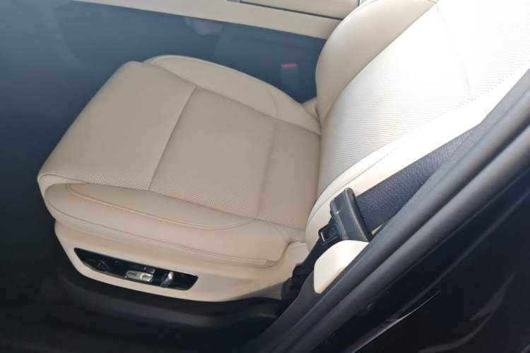 Used Li Auto L8 2023 Air model
